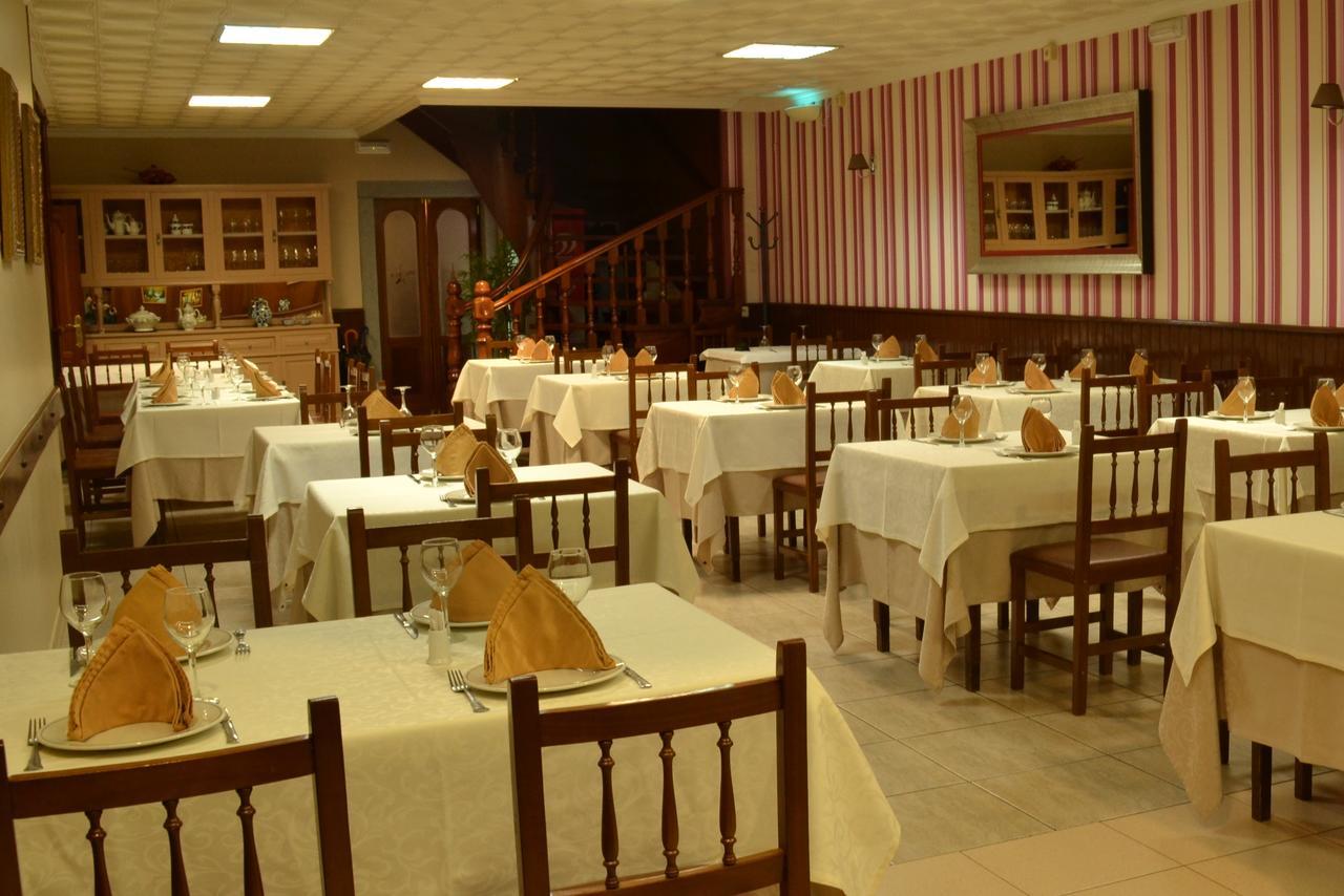 Hostal-Restaurante Paris Forcarei Buitenkant foto